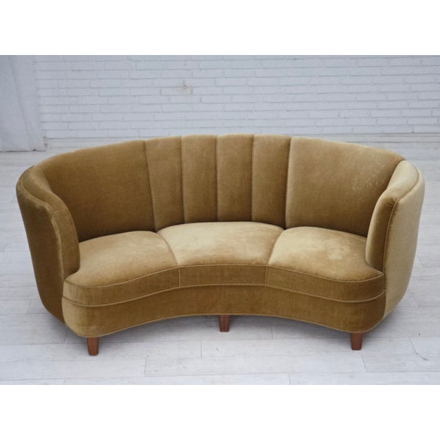 Mid-Century Modern Vintage Danish Three-Seater Banana Sofa, 1960s For Sale - Image 3 of 18