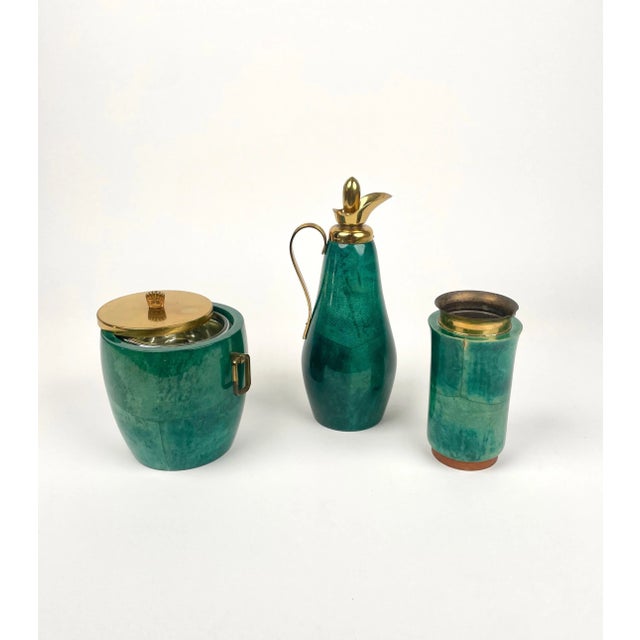 1960s Green Goatskin & Brass Barware Set attributed to Aldo Tura for Macabo, Italy, 1960s, Set of 3 For Sale - Image 5 of 13