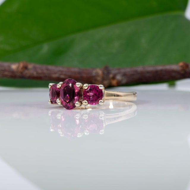 1.7Ct Three-Stone Rubellite Tourmaline Ring in Solid 14k Gold, Oval Cut 7x5mm, Size 6.75 For Sale In Columbus - Image 6 of 9