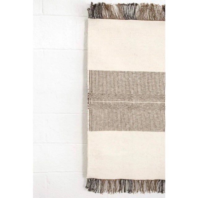 1970s Vintage Mid Century Modern Artisan-Crafted Handmade Wool Rug For Sale - Image 5 of 11