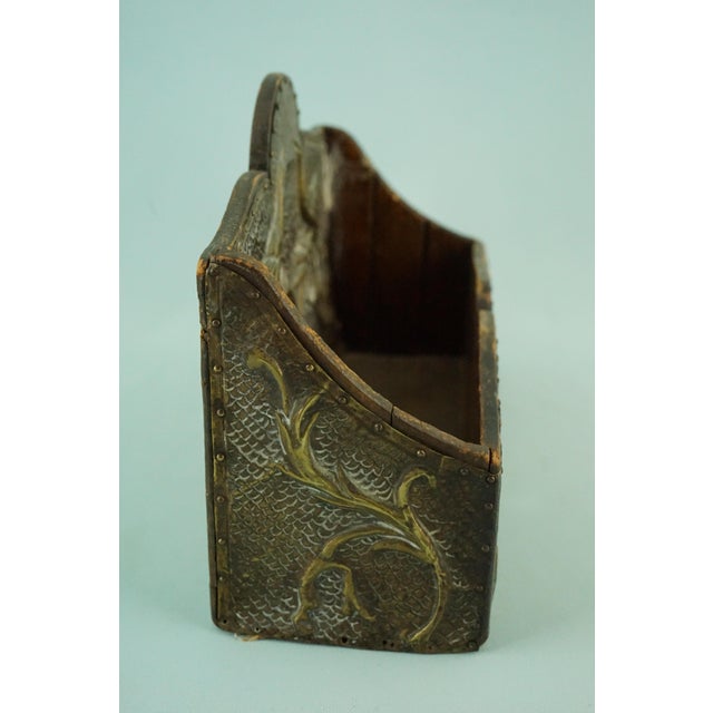 Hand-Embossed Copper Letter Box with Bas-Relief of Birds in Wood, 19th Century For Sale - Image 4 of 18