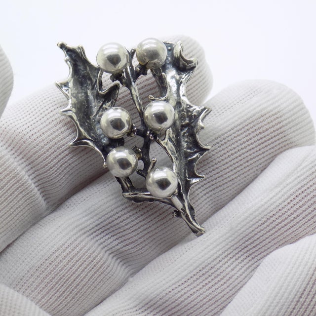 A handmade Italian miniature from the 1970s/1980s, crafted in Continental Silver with traces of the Italian Silversmith...