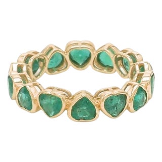 Natural 4.12 cts Zambian emerald band ring 18k gold For Sale