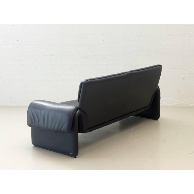 DS-2011 Leather Sofa by de Sede, Switzerland, 1980s For Sale - Image 11 of 18