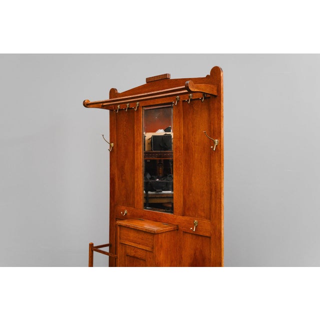 Early 20th Century Art Nouveau Wardrobe in Oak For Sale - Image 17 of 18