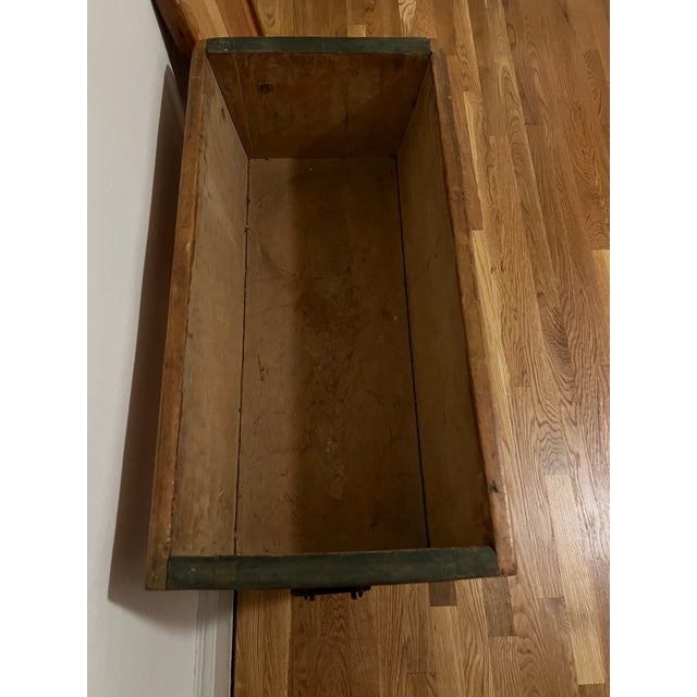 Bring historic charm and functional character to your home with this beautiful 19th-century American primitive pine dough...