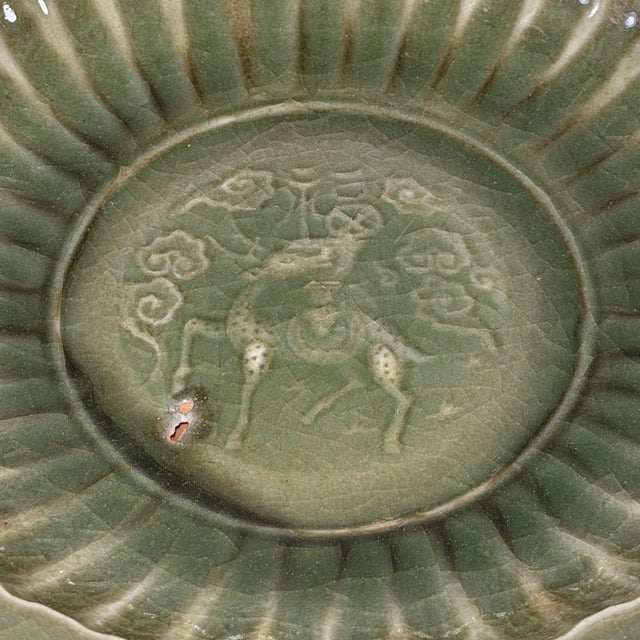 Chinese Antique Chinese Longquan Celadon Deer Motif Fluted Plate For Sale - Image 3 of 7