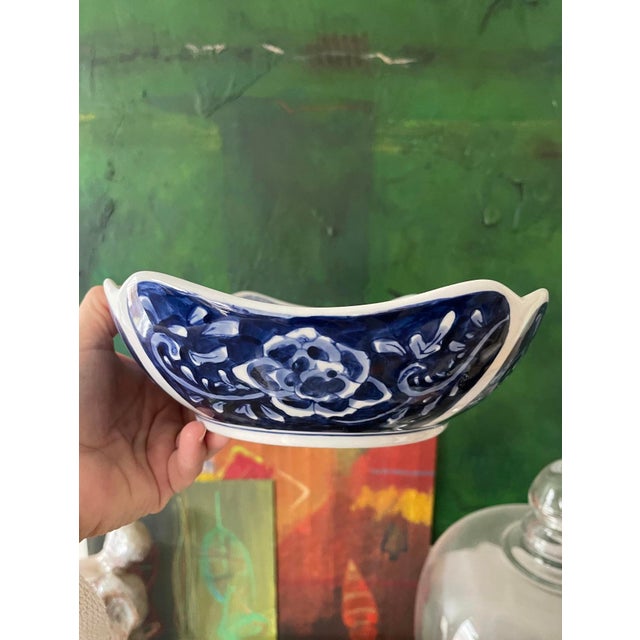 Early 20th Century Blue and White Square Chinese Ceramic Bowl For Sale In Chicago - Image 6 of 8