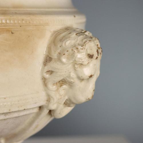 Early 19th Century Earthenware Tripod Tureen from Del Vecchio, Naples, Italy For Sale - Image 5 of 10