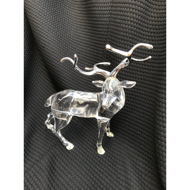 This stunning sculptures of a deer family is a must-have for any collector or lover of wildlife. Crafted with the finest...