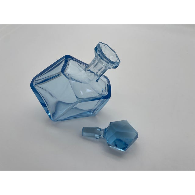 Late 20th Century Pair of Sculptural Light Blue Art Glass Decanters With Faceted Stoppers, Mid-Century Modern For Sale - Image 13 of 15