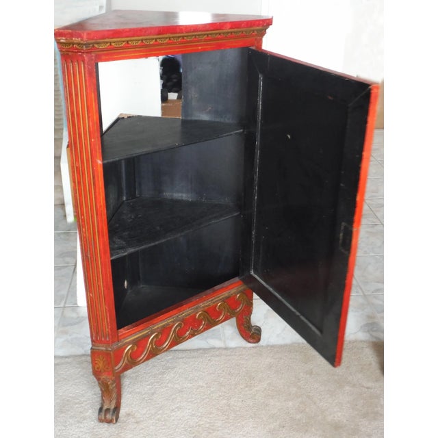 Chinoiserie 1930’s Red Lacquered Chinoiserie Corner Cabinet For Sale - Image 3 of 8