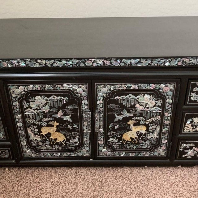 1970s Black Lacquer Dresser With Mother of Pearl Inlay and Asian Inspired Design For Sale In Phoenix - Image 6 of 9