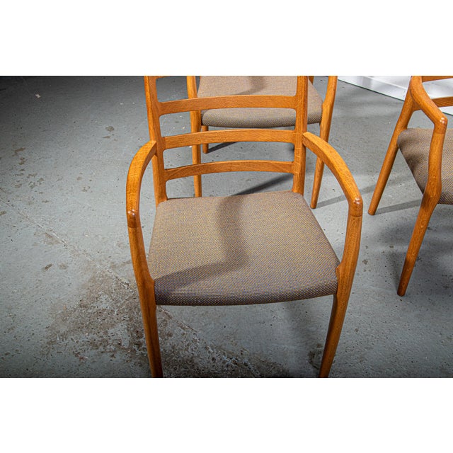 1990s Model 68 Armchairs in Oak with Original Fabric by Niels Otto Møller for J.L. Møllers, 1990s, Set of 5 For Sale - Image 5 of 10