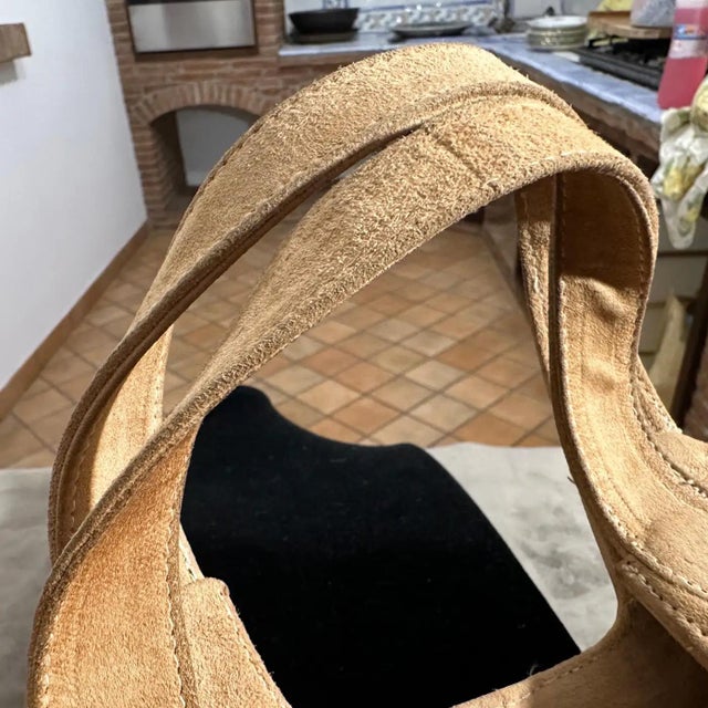 Italian A Luxury 1960s Light Brown Suede Leather Italian Hand-Bag For Sale - Image 3 of 13