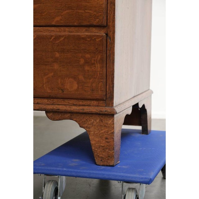 Antique English Oak Bookcase with Upright and Original Glass, 1700s For Sale - Image 16 of 17