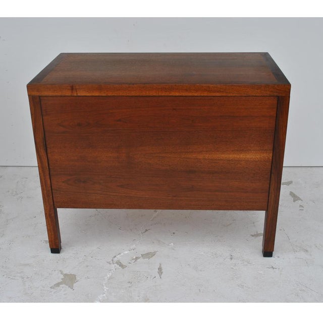 Mid-Century Modern Vintage Midcentury Walnut Cabinet by Directional and Paul McCobb For Sale - Image 3 of 8