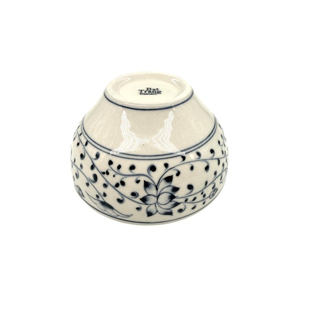 Set of 4 Bat Trang Vietnamese Ceramic Multipurpose Bowls With Hand Painted Blue & White Lotus Motif For Sale - Image 4 of 8