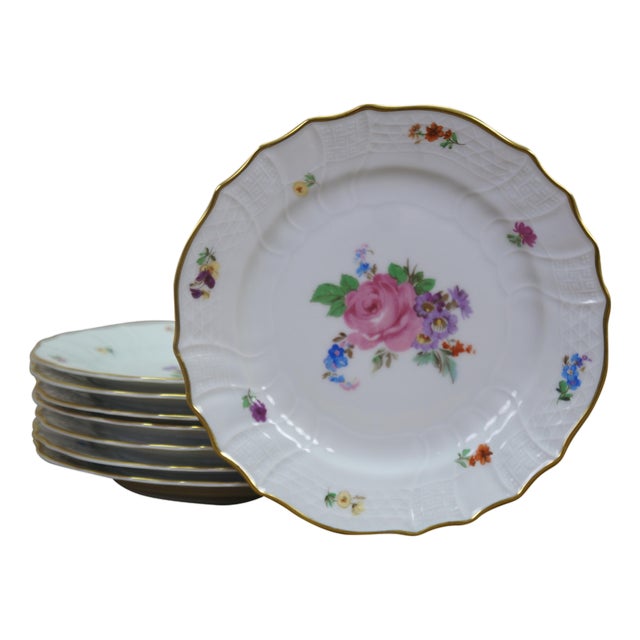Mid 20th Century German Hutschenreuther Moritzburg Floral Bouquet Scalloped Gold Rim Plates 8" - Set of 8 For Sale