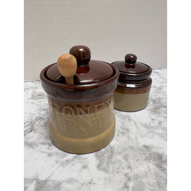 Farmhouse Midcentury Set of Two Americana Pottery Containers For Sale - Image 3 of 7