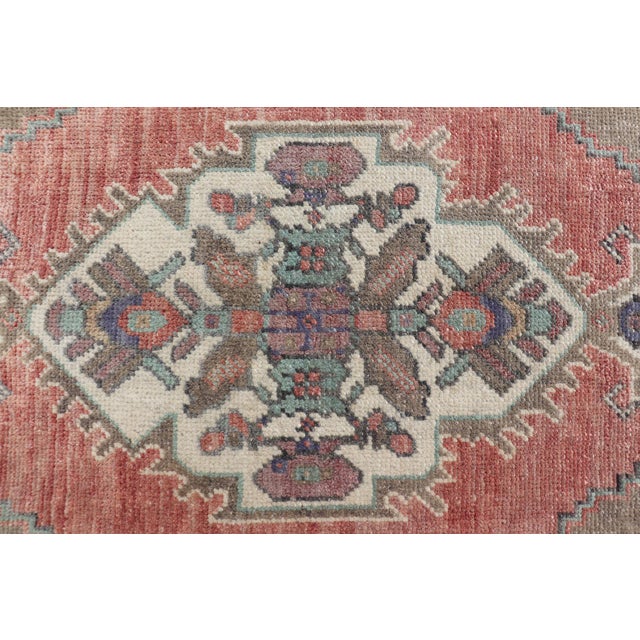 Vintage Turkish Oushak Rug in All-Over Sub-Geometric Medallion Design 1'8 X 3'4 For Sale - Image 4 of 9