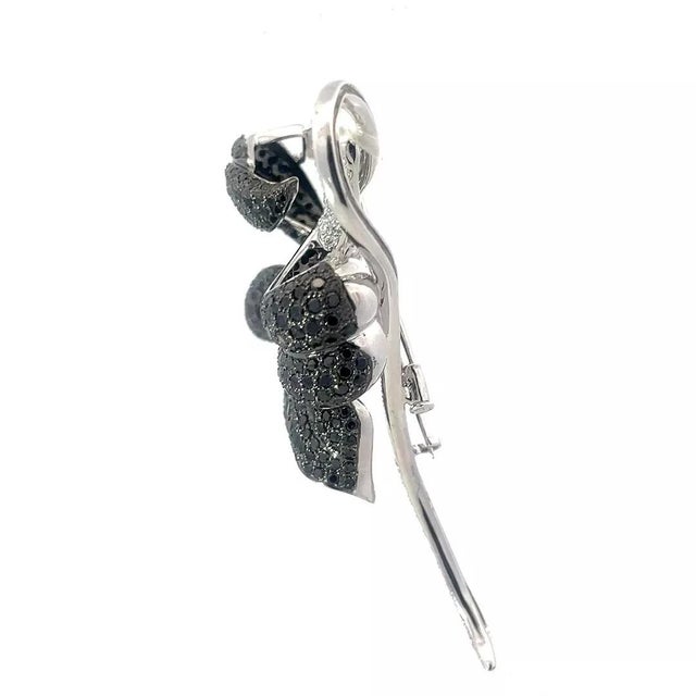 Metal 10 Carat Diamond Gold Flower Brooch 17k Black & White Large Pin For Sale - Image 7 of 8