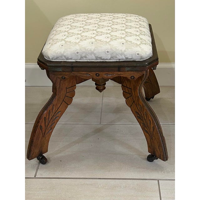 Antique, Oak With Spoon-Carvings, Victorian-Era or Eastlake Style Foot/Vanity Stool, Cabriole Legs, Centralized Drop-Pendant Under Seat, Circa 1890’s For Sale - Image 4 of 10