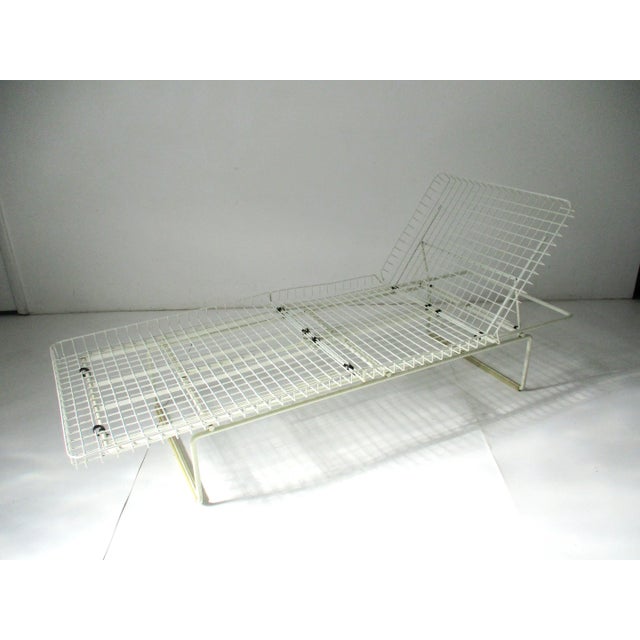 Knoll Rare Wire Indoor Chaise Lounge Chair by Richard Schultz For Sale - Image 11 of 11