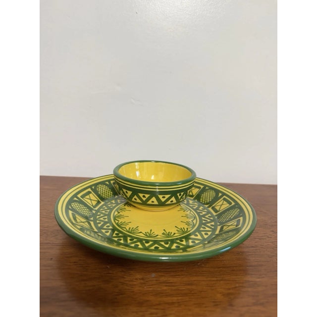 Vintage Mexican Pottery Chip & Dip Serving Set Hand Painted Yellow Green 2Pc For Sale - Image 4 of 14