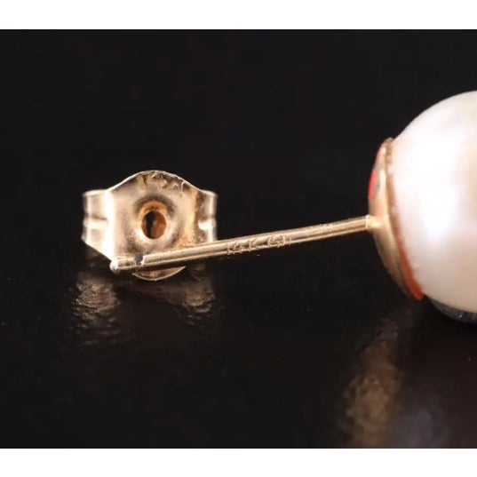 Vintage Pearl Earrings Ready for that Grace Kelly signature daily look or your special event or gift. Materials: 14K Gold...
