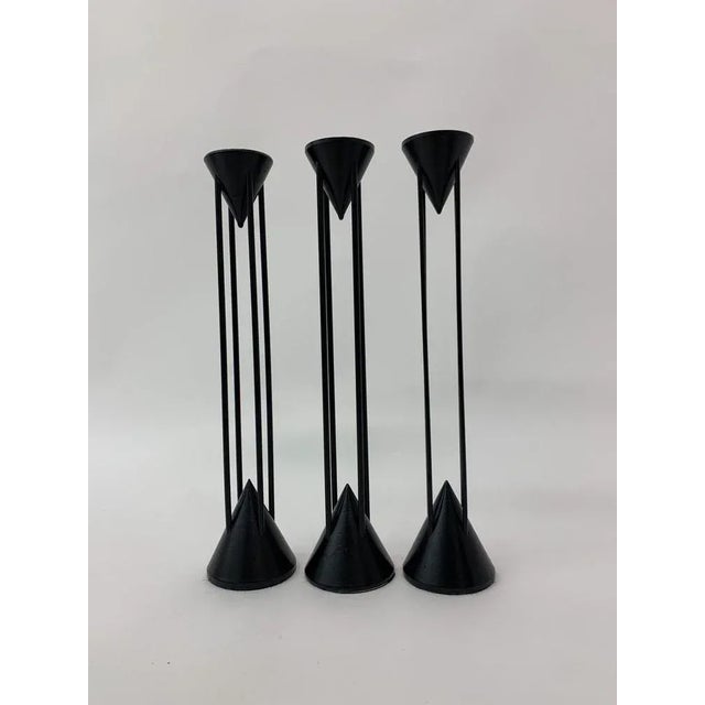 Dimensions: 27,5cm H, 6 cm Diameter Material: Metal Color: Black Period: 1980's.