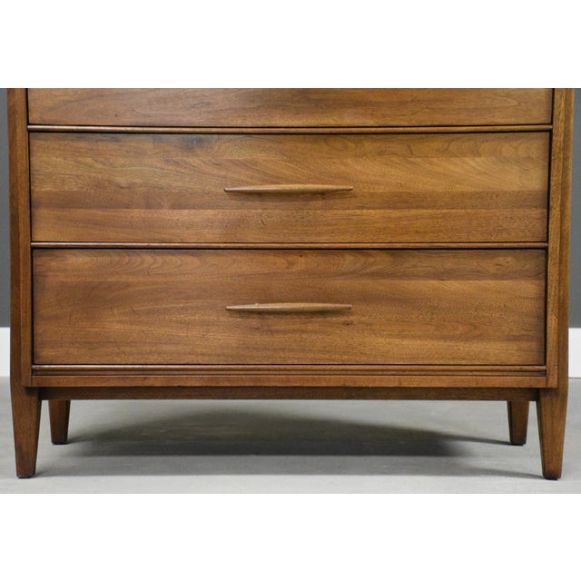 Brown 1960s Walnut Tall Mid Century Modern Dresser by Davis Cabinet Company For Sale - Image 8 of 11