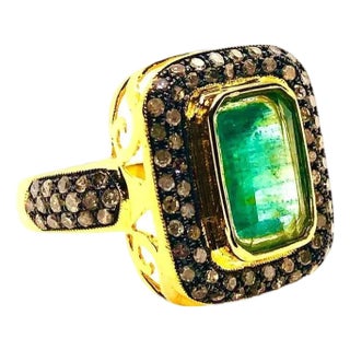 Bochic “Capri” Vintage Natural Diamond & Emerald Vintage Retro Ring Set In 18K For Sale