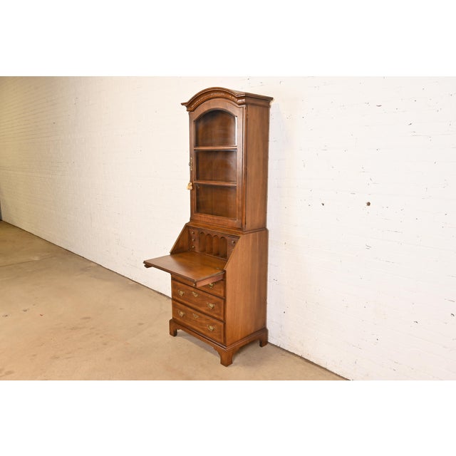 Henredon Georgian Banded Oak Drop Front Secretary Desk With Bookcase Hutch For Sale - Image 10 of 14