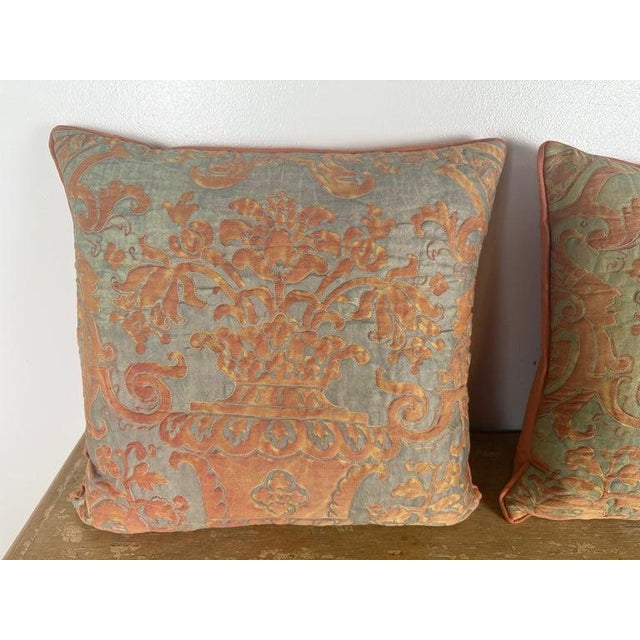 Rare Pair of Vintage Quilted Fortuny Textile Pillows For Sale - Image 4 of 8