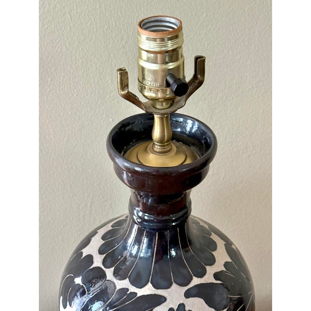 Mid 20th Century Cizhou Vase Lamp on Wooden Stand For Sale - Image 6 of 8