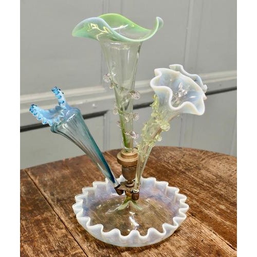 French Hand Blown Uranium Glass Three Trumpet Epergne, 1900 For Sale - Image 3 of 9