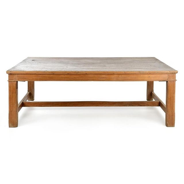 This large solid wood table is distinguished by its imposing dimensions (73 cm high, 213 cm long and 155 cm deep), ideal...