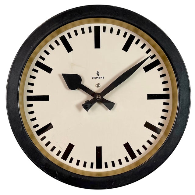 Black Industrial Factory Wall Clock from Siemens, 1950s For Sale - Image 18 of 18