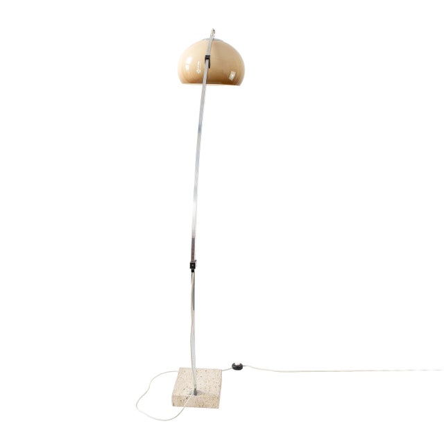 Space Age Arc Floor Lamp with Travertine Base attributed to Goffredo Reggiani, Italy, 1970s For Sale - Image 6 of 11