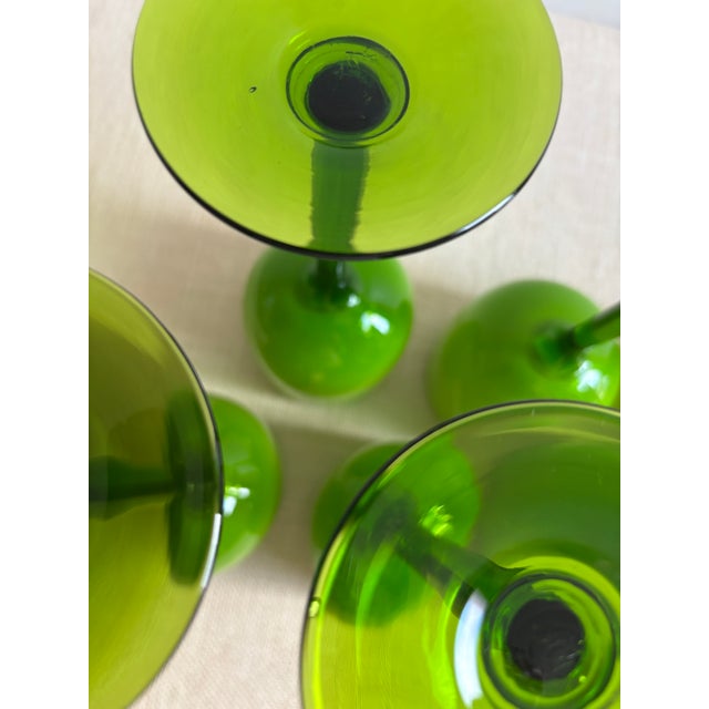 7 VTG Murano Lime Chartreuse Green Cased Long Stem Wine Glasses Carlo Moretti For Sale In San Diego - Image 6 of 7