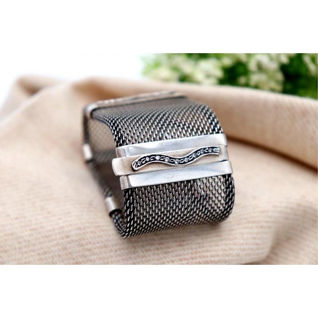 Vintage Silver Bracelet with Mesh Design For Sale - Image 4 of 7