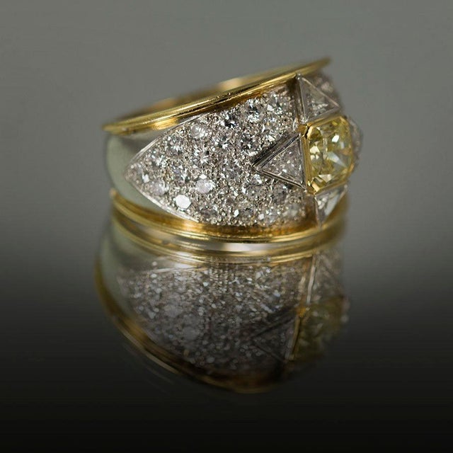 Contemporary Late 20th Century Keith Davis Yellow Diamond Ring, Size 7.25 For Sale - Image 3 of 5
