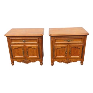 Ethan Allen French Large Nightstands Bedside End Tables a Pair 6648 For Sale