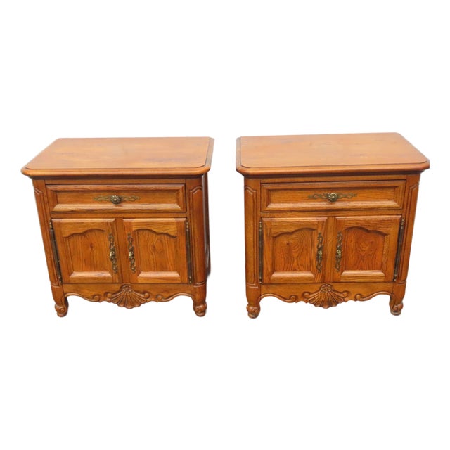 Ethan Allen French Large Nightstands Bedside End Tables a Pair 6648 For Sale