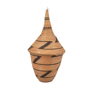 Early 20th Century Tutsi Basket with Lid Rwanda For Sale