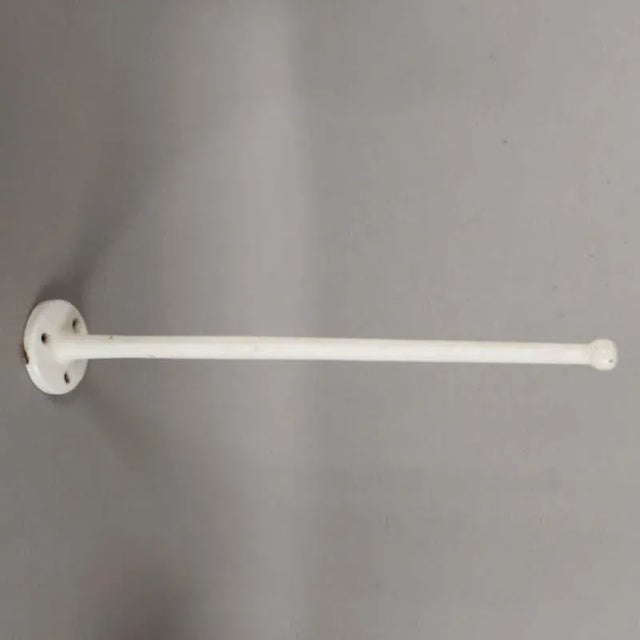 White Art Deco Enamelled Towel Rack For Sale - Image 8 of 8