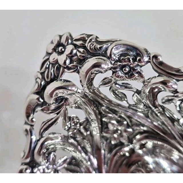 19th Century Antique Victorian Sterling Silver Repoussé Trinket Dish from Henry Matthews, 1894 For Sale - Image 5 of 13