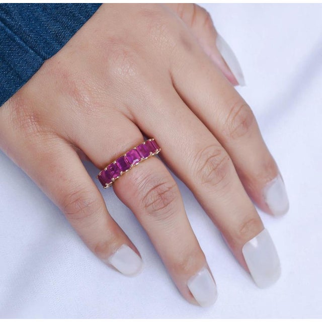 Natural 8.33 cts ruby band ring in 18k gold For Sale - Image 13 of 18