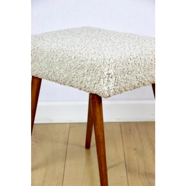 1970s High Stool in Boucle Beige For Sale - Image 5 of 8